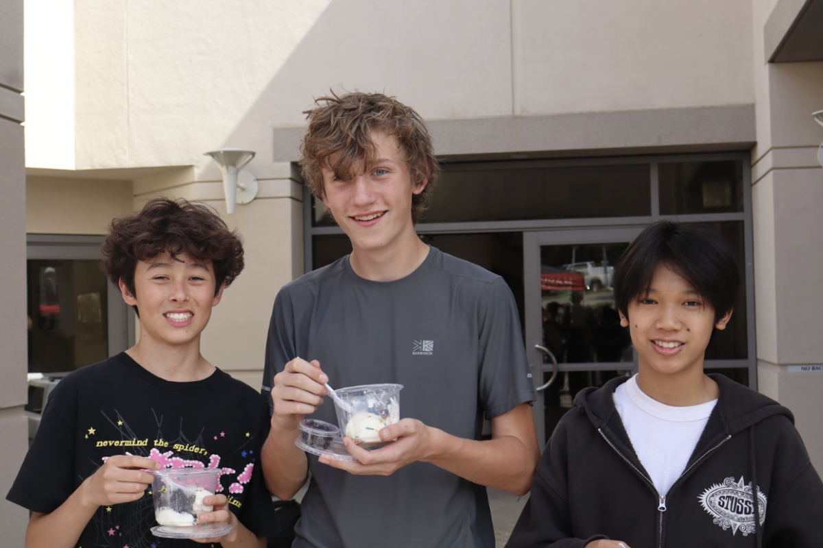 Students enjoy ice cream 