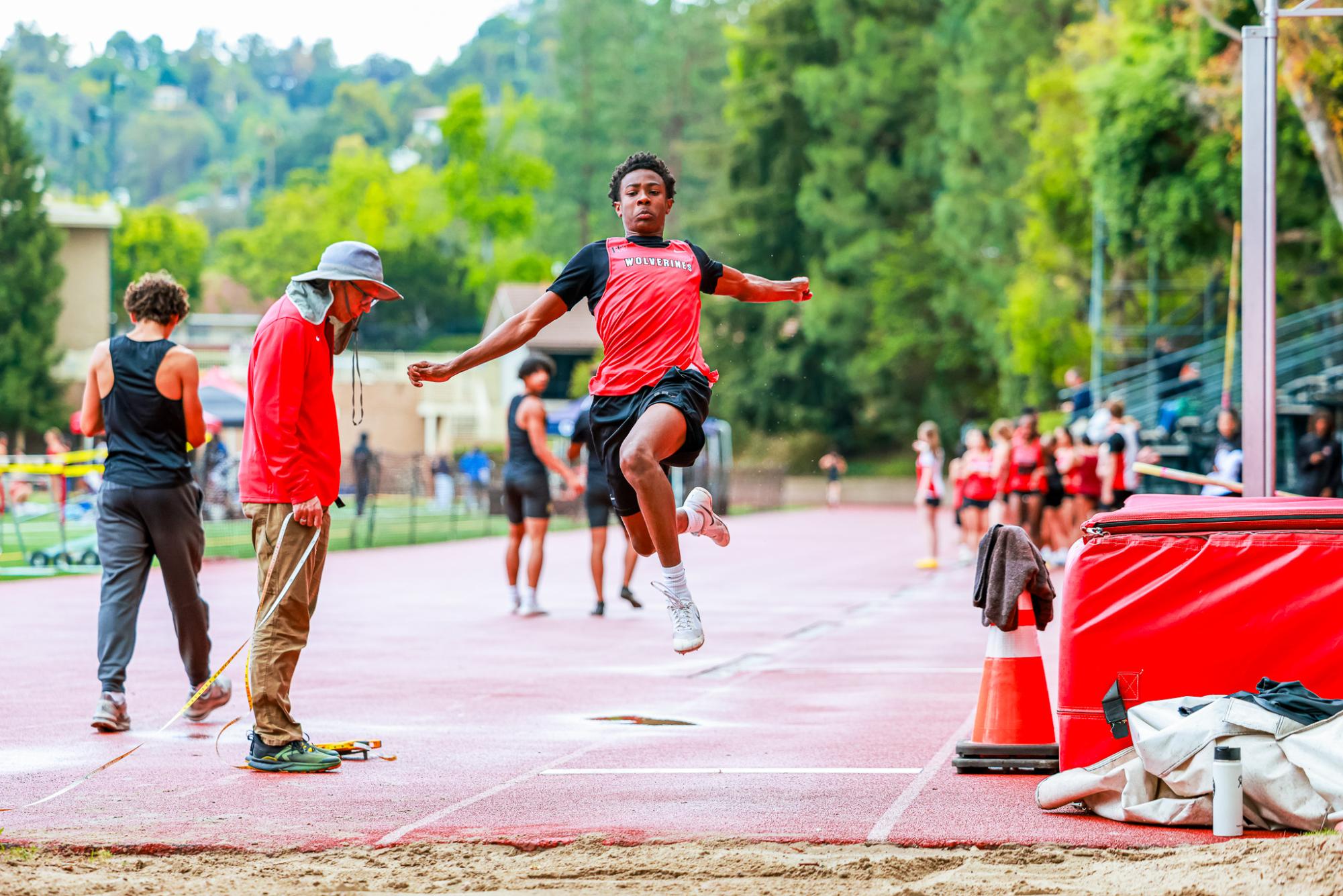 HW JV Track Dominates Senior Day Invitational with Convincing Team Wins
